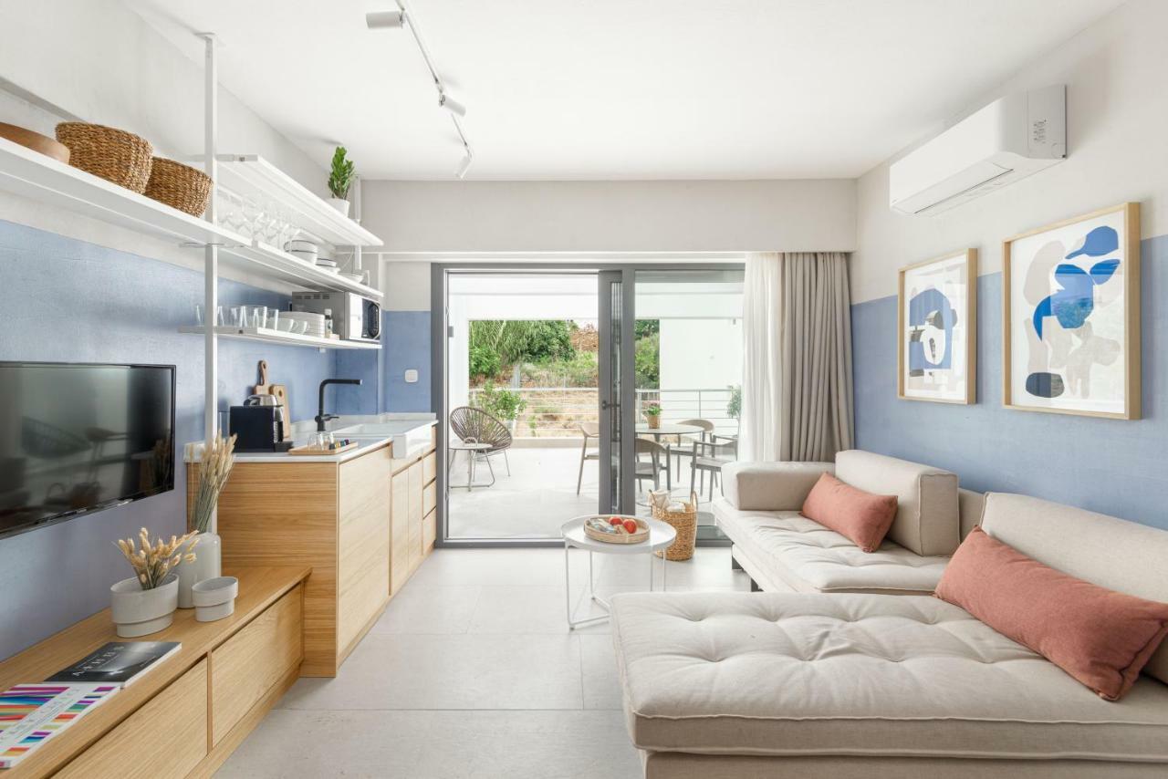 Eladia Suites Неос Мармарас Екстериор снимка